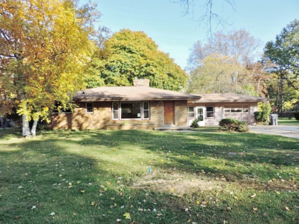 205 Bradford Rd, Benton Harbor, MI 49022 