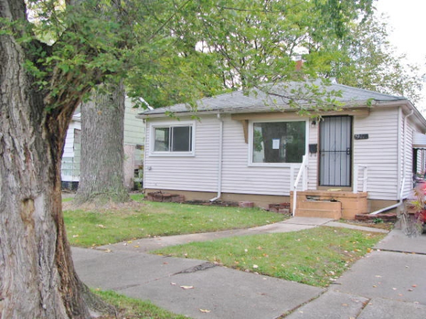 19472 Lindsay St, Detroit, MI 48235 