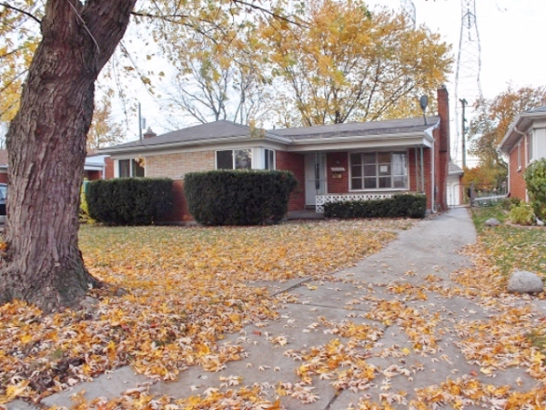 26805 Newport Ave, Warren, MI 48089 
