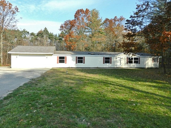 12071 Fernwood Ln, Grand Haven, MI 49417 