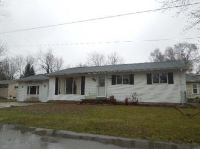 225 Maple St, Almont, MI 48003 