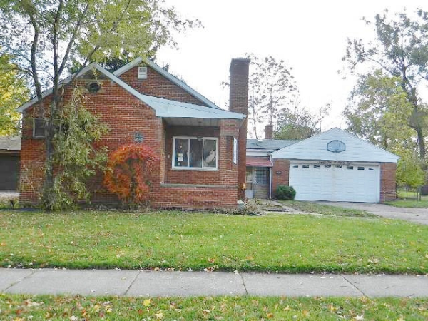 21088 Sunset Ave, Warren, MI 48091 