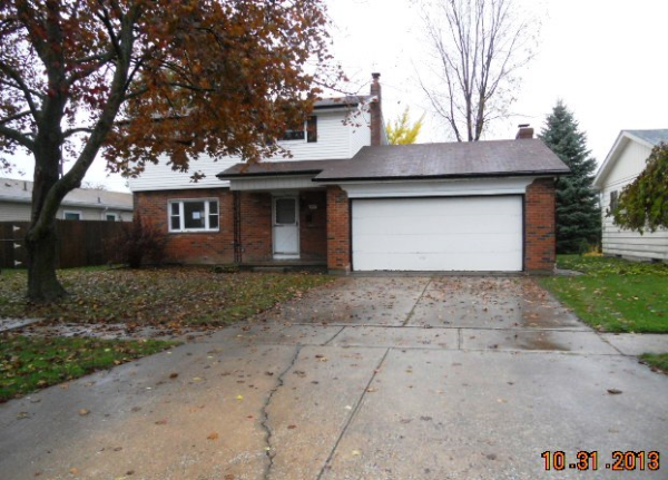 742 Caravelle Dr., Saginaw, MI 48604 
