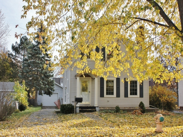 936 N Park St, Owosso, MI 48867 