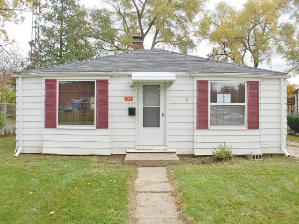 725 Westcombe Ave, Flint, MI 48503 