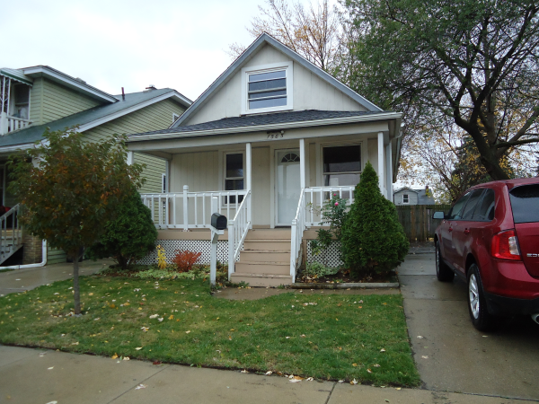 1585 Empire Ave, Lincoln Park, MI 48146 