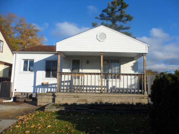 8135 Continental Ave, Warren, MI 48089 