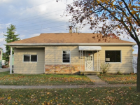 2971 Stanley St, Trenton, MI 48183 
