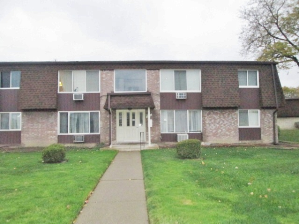 30241 Utica Road #106, Roseville, MI 48066 