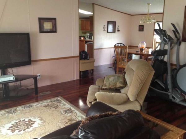 8467 Deano, Newport, MI 48166 