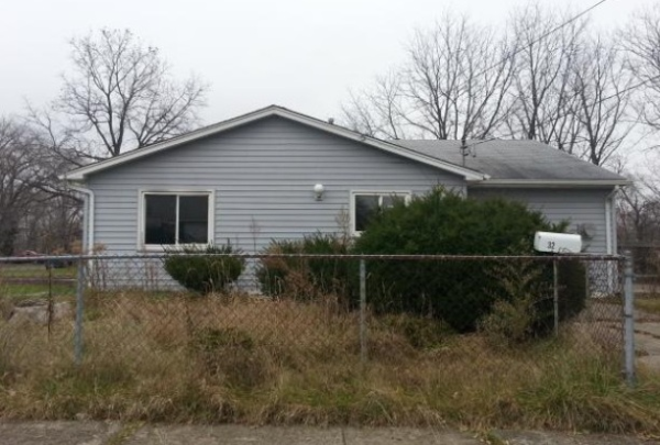 32 Riker St, Pontiac, MI 48342 