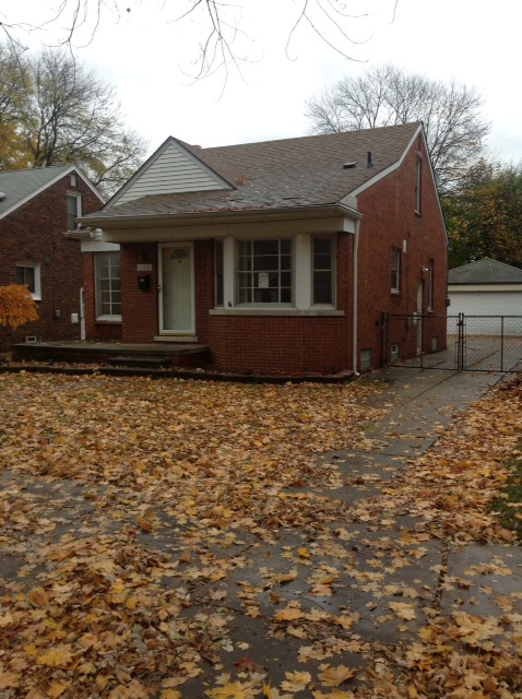 10030 Grayfield, Redford, MI 48239 