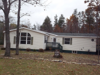 27 Royalton Dr, Gladstone, MI 49837 