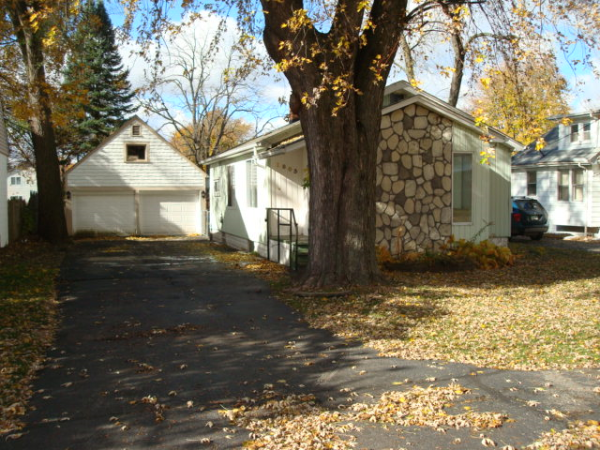 1803 Manse Road, Waterford, MI 48328 