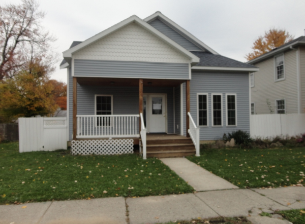 207 N Cleveland Ave, Galien, MI 49113 