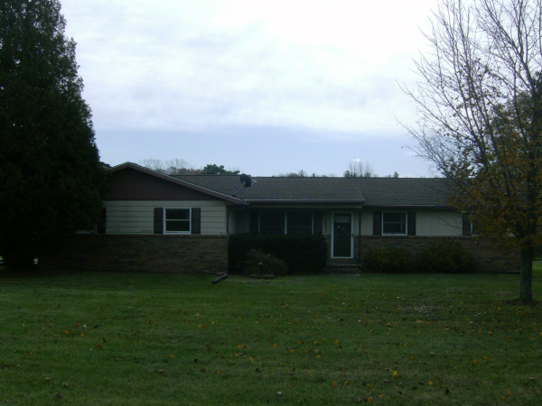 2272 Peppermill Rd, Lapeer, MI 48446 