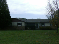 2272 Peppermill Rd, Lapeer, MI 48446 