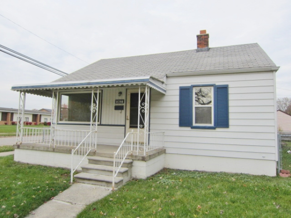 1698 Stewart Ave, Lincoln Park, MI 48146 