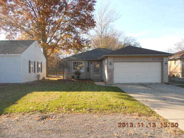 31755 Mc Namee, Fraser, MI 48026 