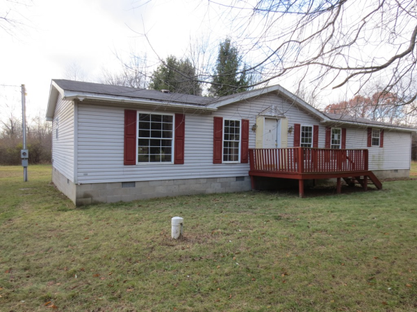 5280 S Brinton Rd, Blanchard, MI 49310 