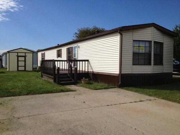 26300 Iroquois, Flat Rock, MI 48134 