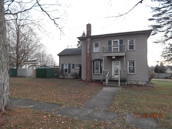 709 Isham St, Lyons, MI 48851 