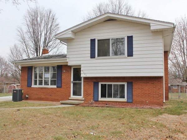 4345 Captains Ln, Flint, MI 48507 