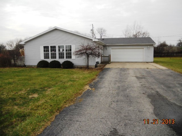 2521 S Michelle, Saginaw, MI 48601 