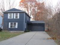 3538 Fort Dr, Waterford, MI 48328 
