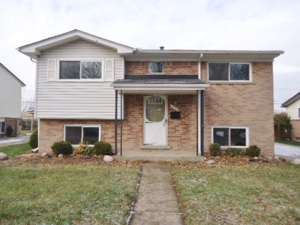 1324 Berkshire St., Westland, MI 48186 