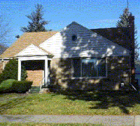 13150 Nadine Ave, Huntington Woods, MI 48070 