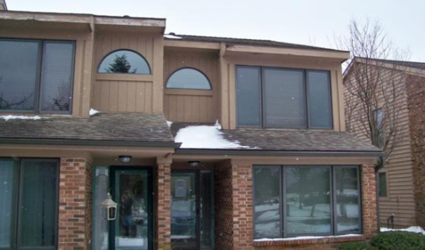 70 Harbor Dr, Ludington, MI 49431 