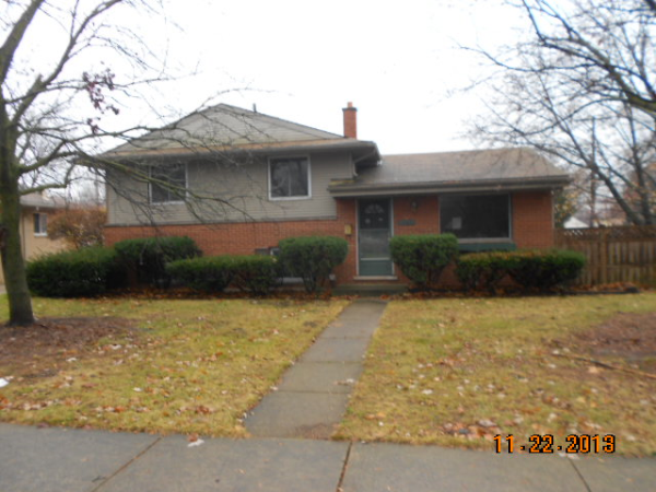 31851 Lynne Dr, Rockwood, MI 48173 