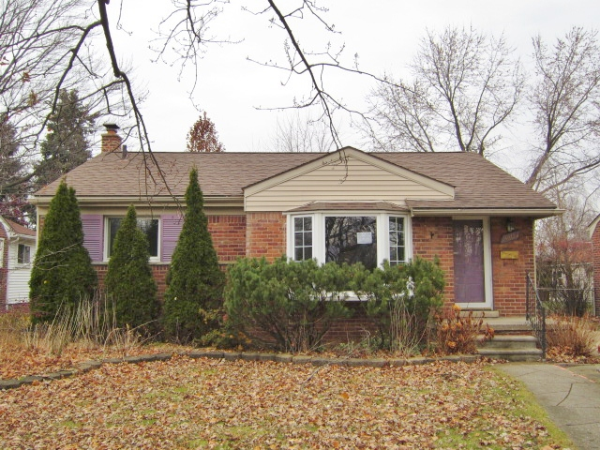 28114 Elmira St, Livonia, MI 48150 