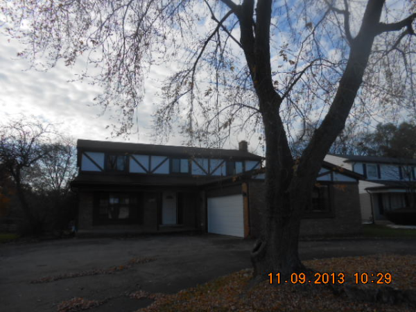 22215 Ivanhoe Ln, Southfield, MI 48034 