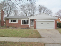 17575 Rexwood St, Livonia, MI 48152 