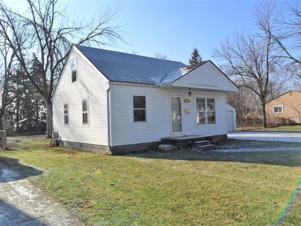 23864 Buckingham St, Clinton Twp, MI 48036 