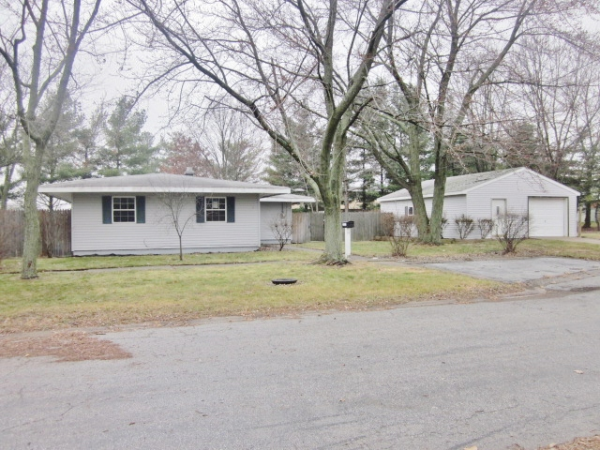 11 Cinderella Cir, Springfield, MI 49015 