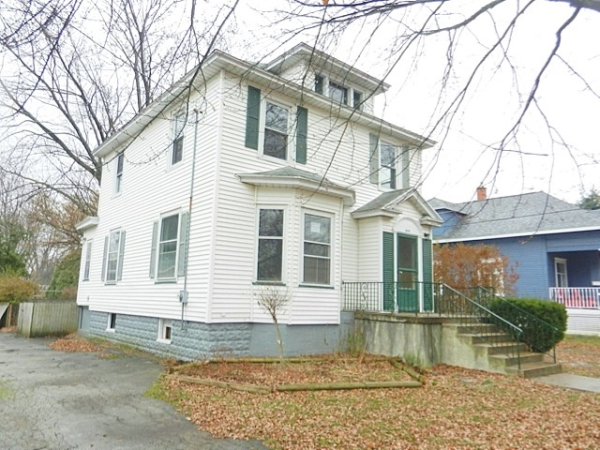 604 S Ferry St, Grand Haven, MI 49417 