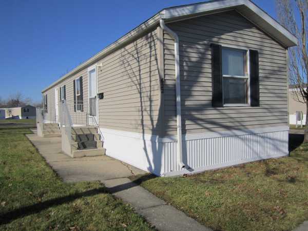 622 Cour Renee, Warren, MI 48091 