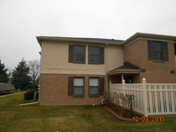 19561 Northridge Dr #40, Northville, MI 48167 