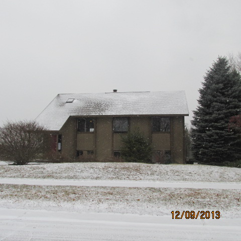 785 Estes Ct, Waterford, MI 48327 