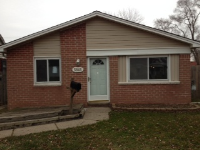 5845 Hazel St, Taylor, MI 48180 