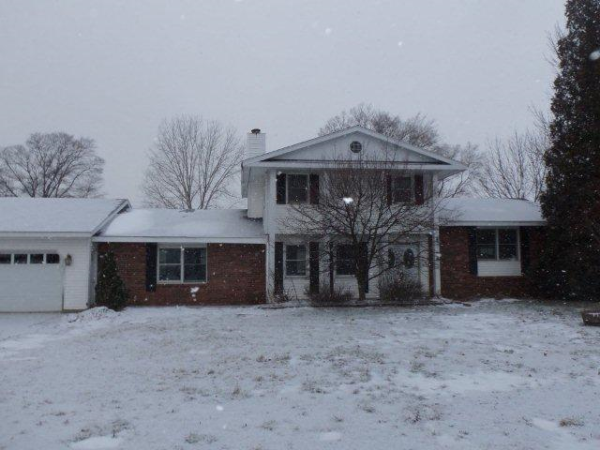 451 N West Silver Lake Rd, Traverse City, MI 49684 