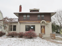 522 W Iroquois Rd, Pontiac, MI 48341 