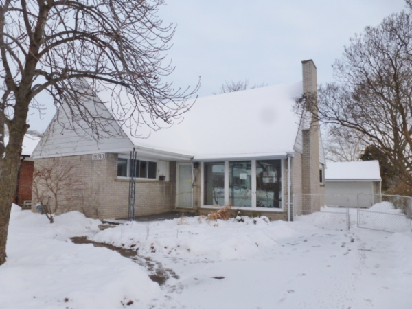 28740 Garfield St, Roseville, MI 48066 