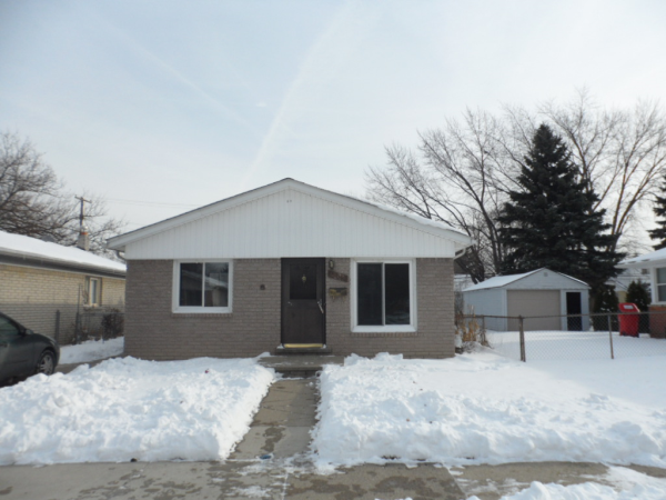 22068 Piper Ave, Eastpointe, MI 48021 