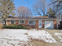1035 Macarthur Dr, Ypsilanti, MI 48198 