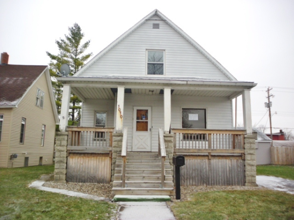 1010 Stanton St, Bay City, MI 48708 
