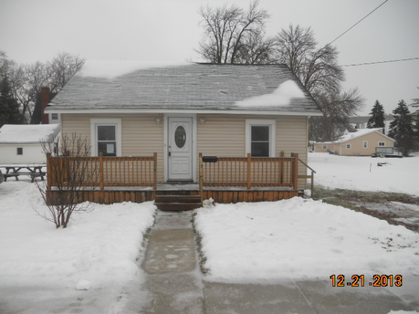 114 Tittabawassee Rd, Saginaw, MI 48604 
